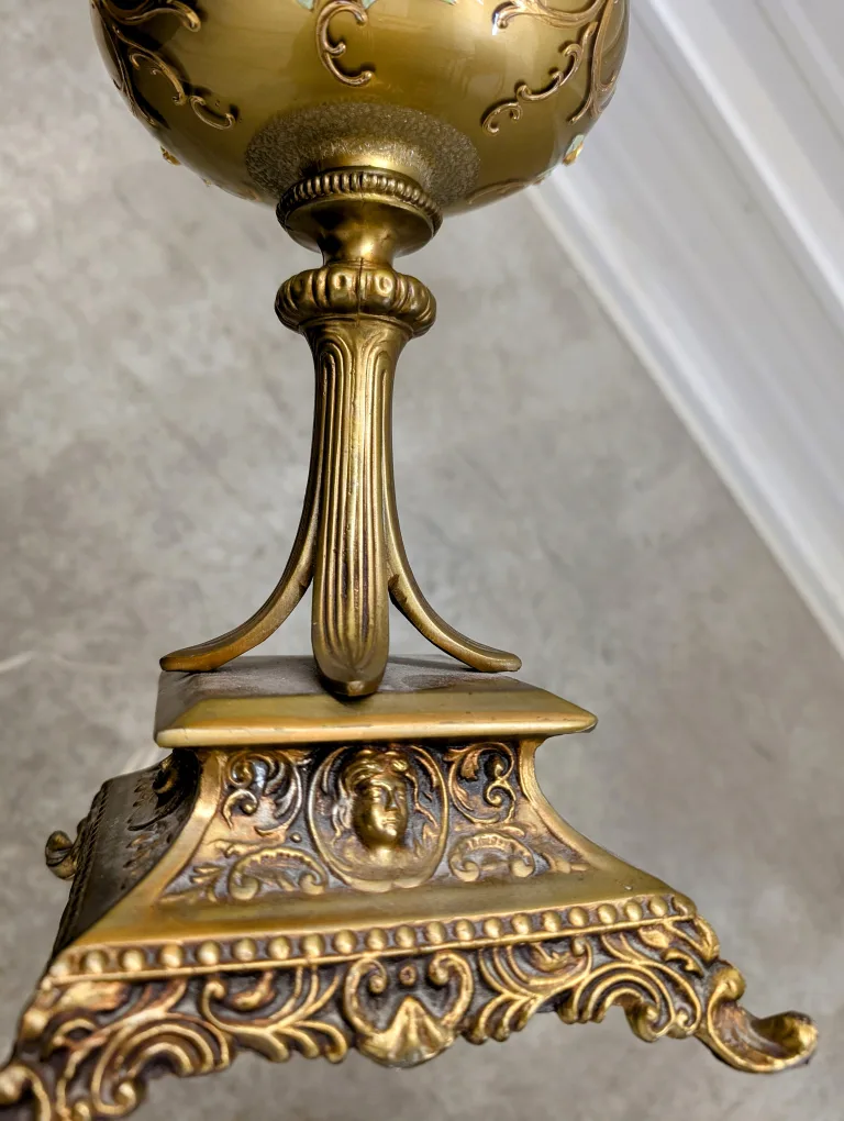 Vintage Table Lamp Ornate Base and Enamel Florals Wire Shade 🧡 image indicator(4)