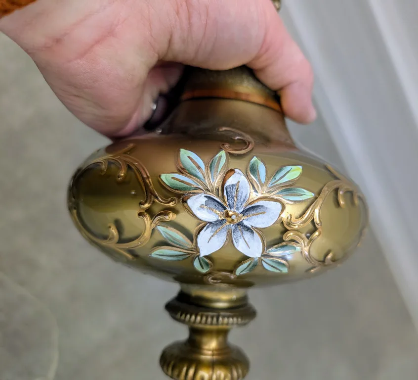 Vintage Table Lamp Ornate Base and Enamel Florals Wire Shade 🧡 image indicator(5)