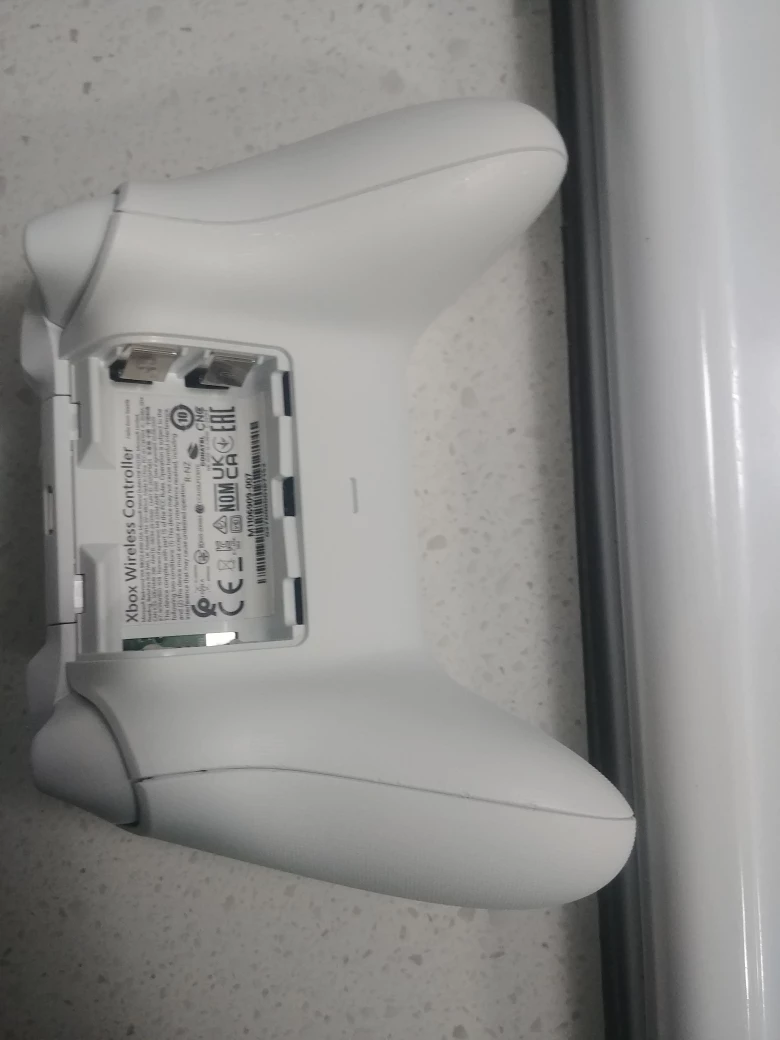 (Great condition)Wireless white series controller - photo 3