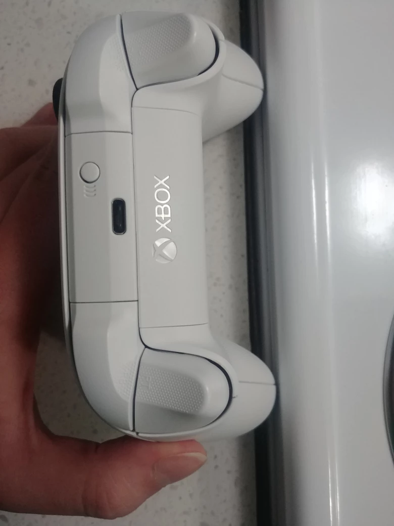 (Great condition)Wireless white series controller - photo 4