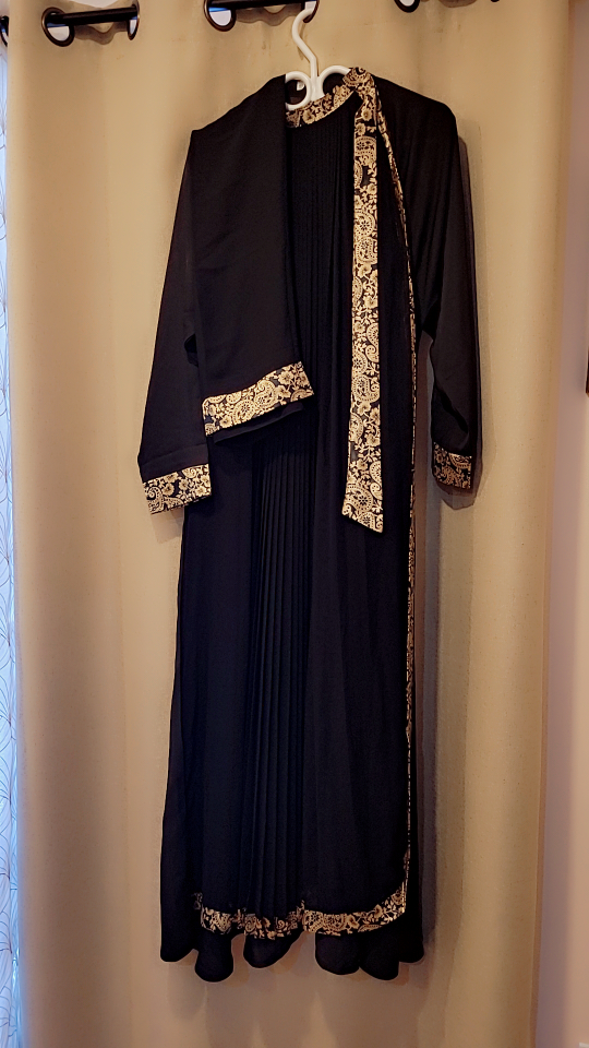 Black Abaya with Gold and Maroon accents - photo 3