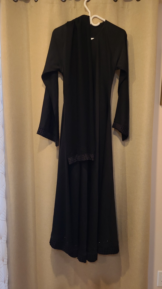 Black Abaya with Gold and Maroon accents - photo 5