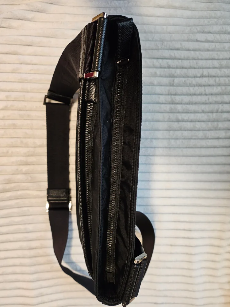 Authentic Prada Black Nylon Messenger Bag image indicator(3)