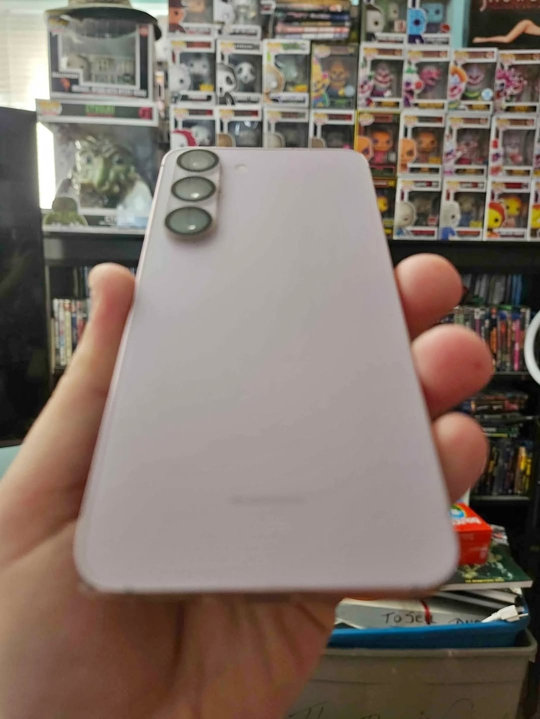 Samsung Galaxy S23 - photo 2