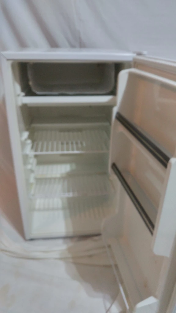 White mini-fridge - photo 3