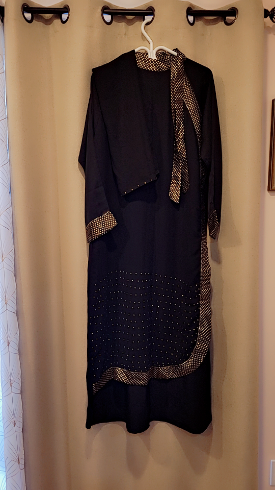 Black Abaya with Gold and Maroon accents - photo 4