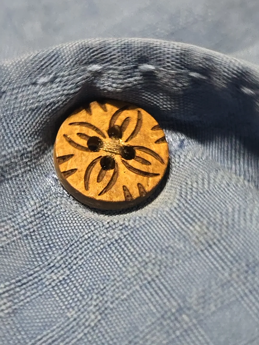 Tommy Bahama Men's XL Silk Button-Down Shirt image indicator(3)