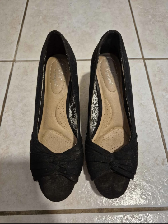 Women's Black Wedge Shoes Size 8