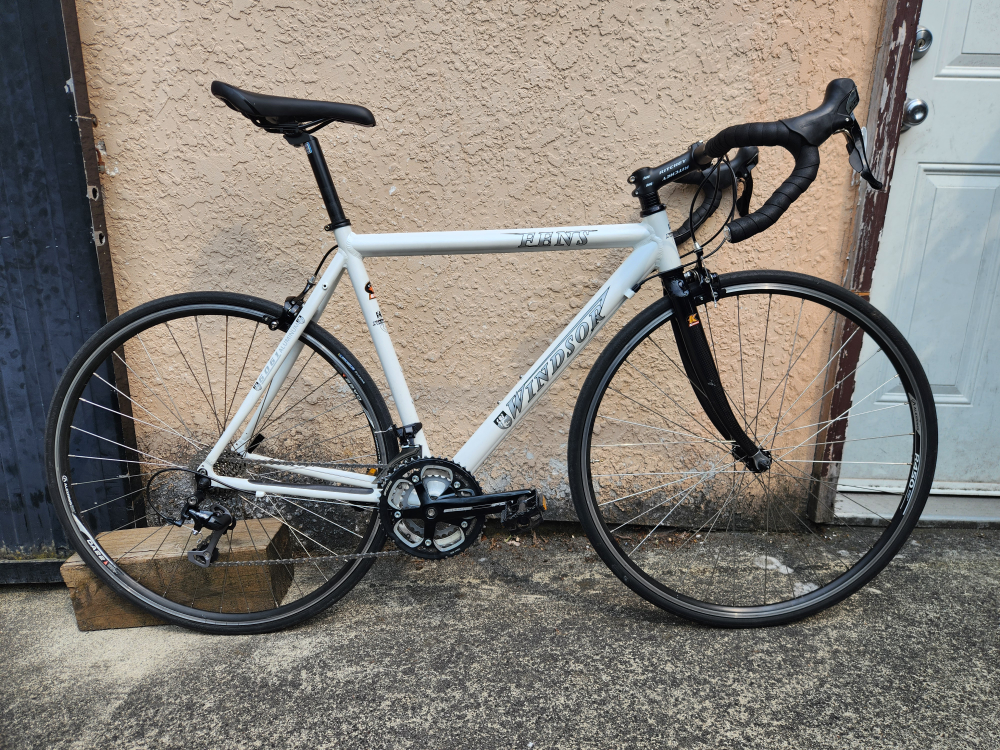 Refurbished 2011 Windsor Fens Road Bike