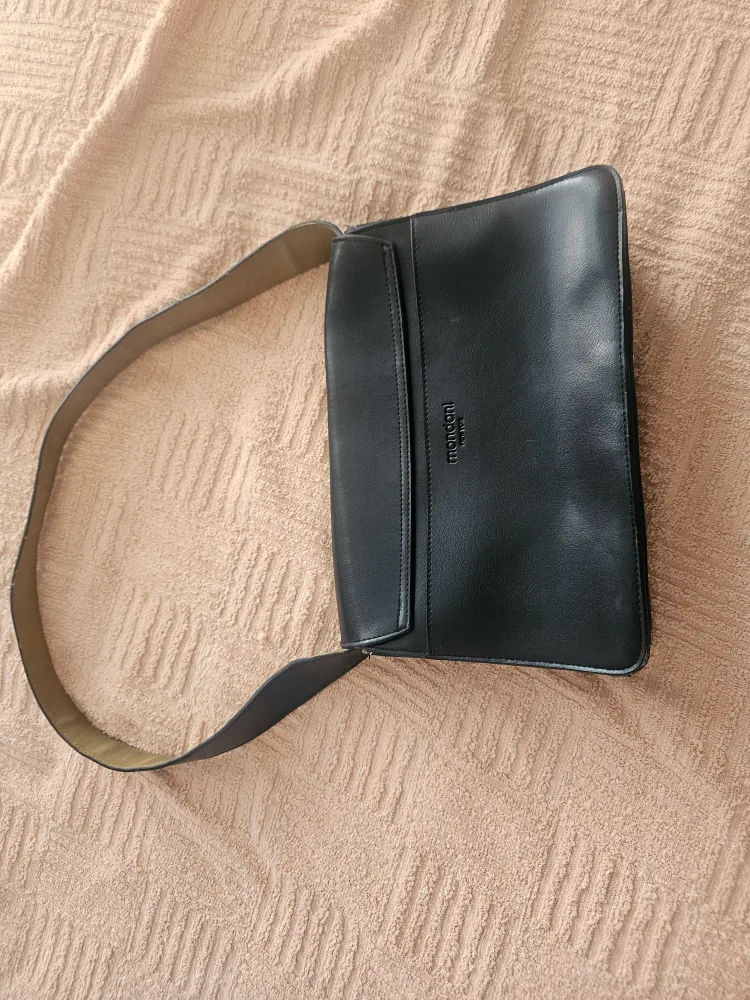 McGregor Paris Black Leather Shoulder Bag image indicator(2)