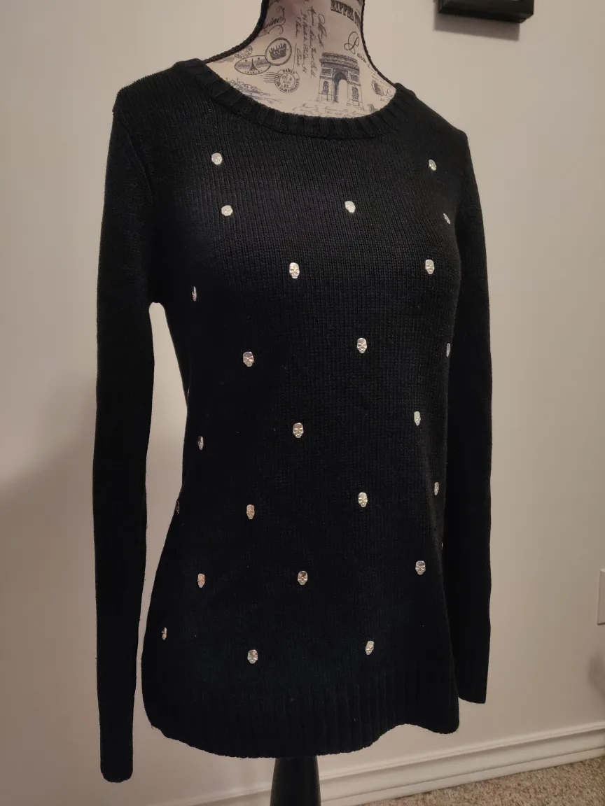 Goth Black Skull Sweater image indicator(2)