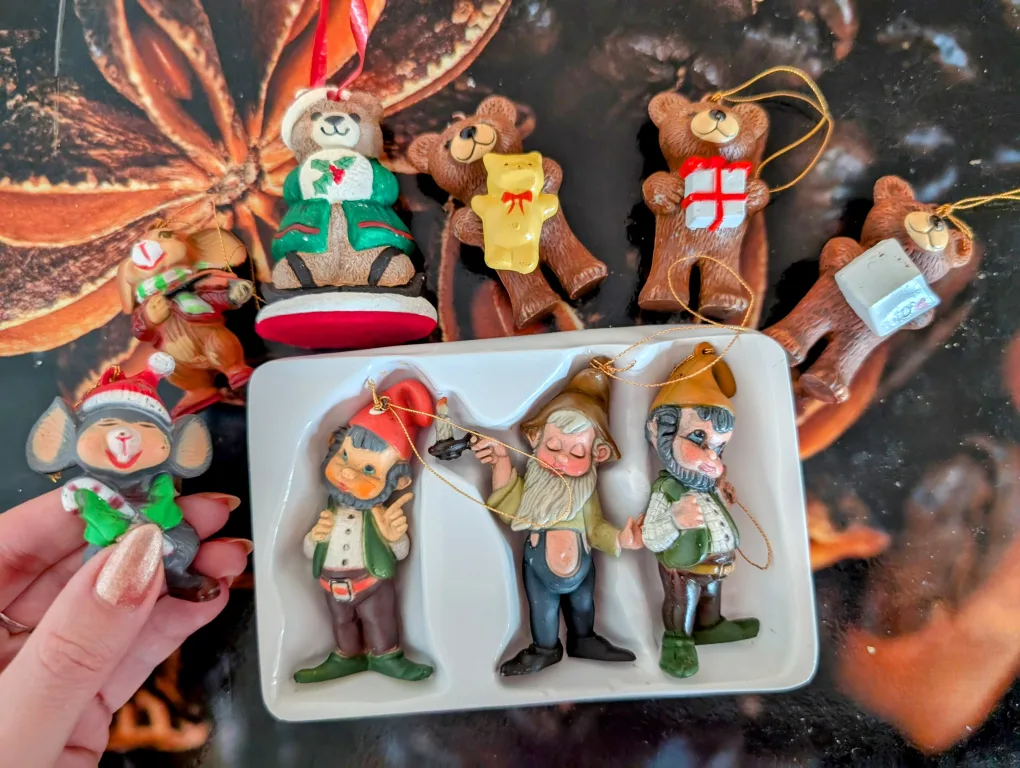 Vintage hand-painted Christmas Ornament Set image indicator(3)