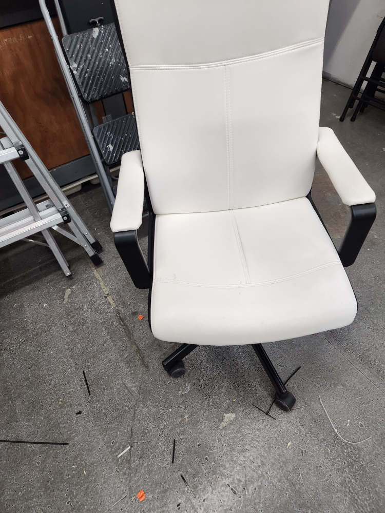 Office Chair Bundle - White & Black - photo 3