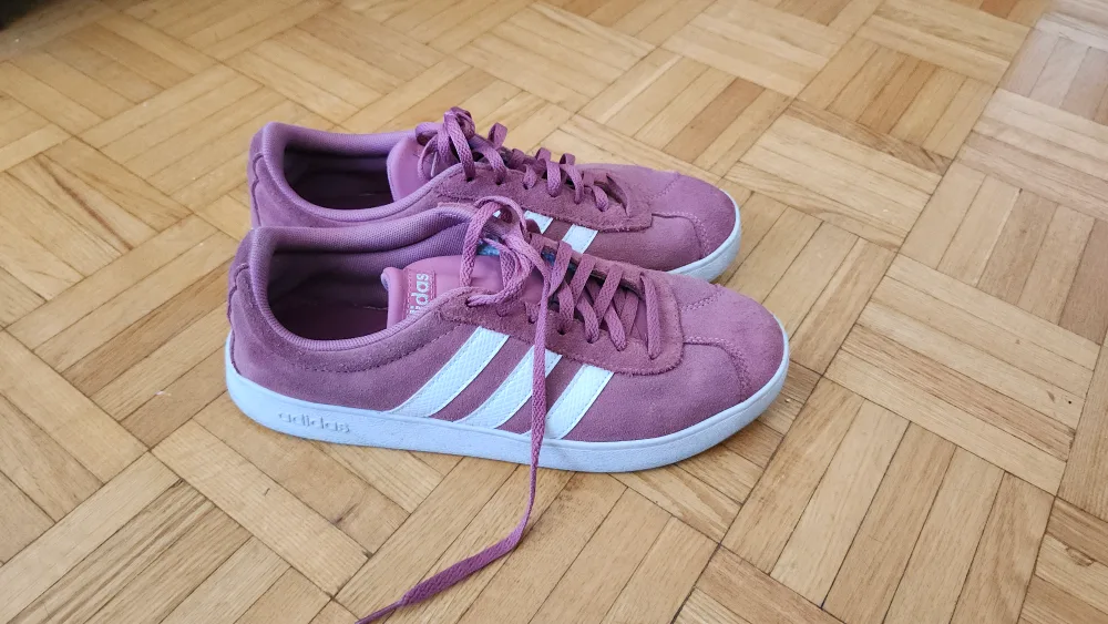 Adidas Grand Court sneakers image indicator(2)