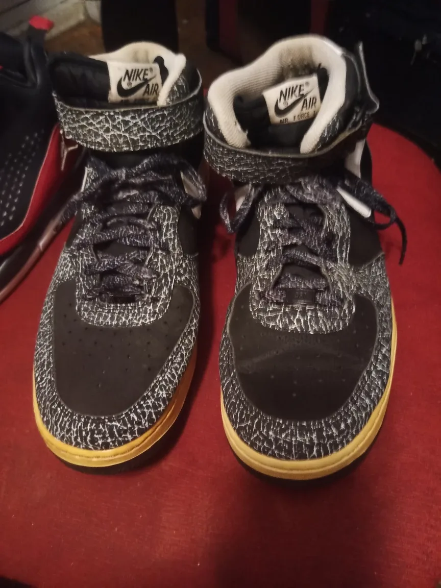 Nike Air Force 1 High Top Sneakers image indicator(3)