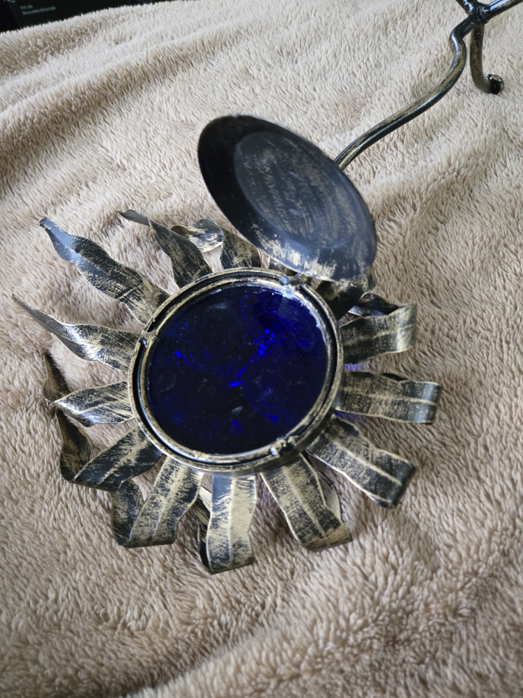 Unique Metal Sun Face Candle Holder - photo 2