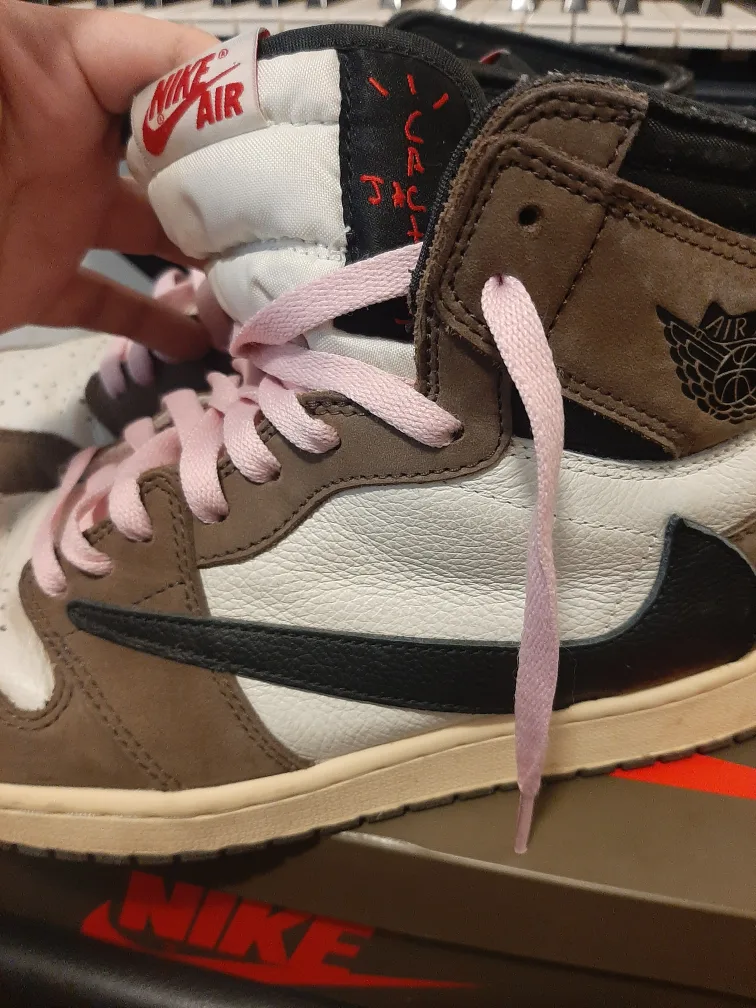 Nike Aj1 Travis scott mocha reps image indicator(5)