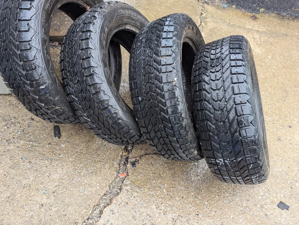 4 16 "tires winter Firestone 205/60R16 used thumbnail