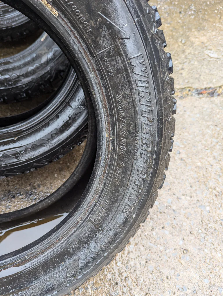 4 16 "tires winter Firestone 205/60R16 used image indicator(3)