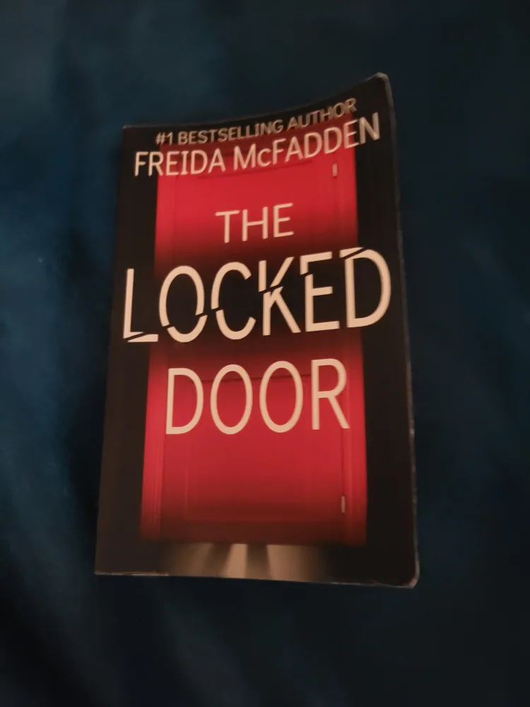 The Locked Door by Freida McFadden Paperback thumbnail