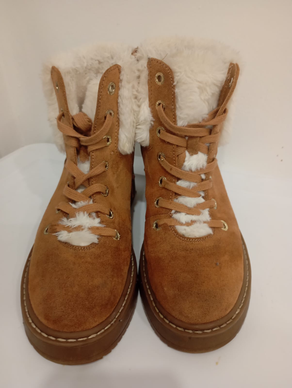 Brown Suede Winter Boots with Faux Fur