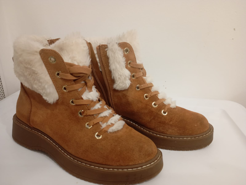 Brown Suede Winter Boots with Faux Fur - photo 3