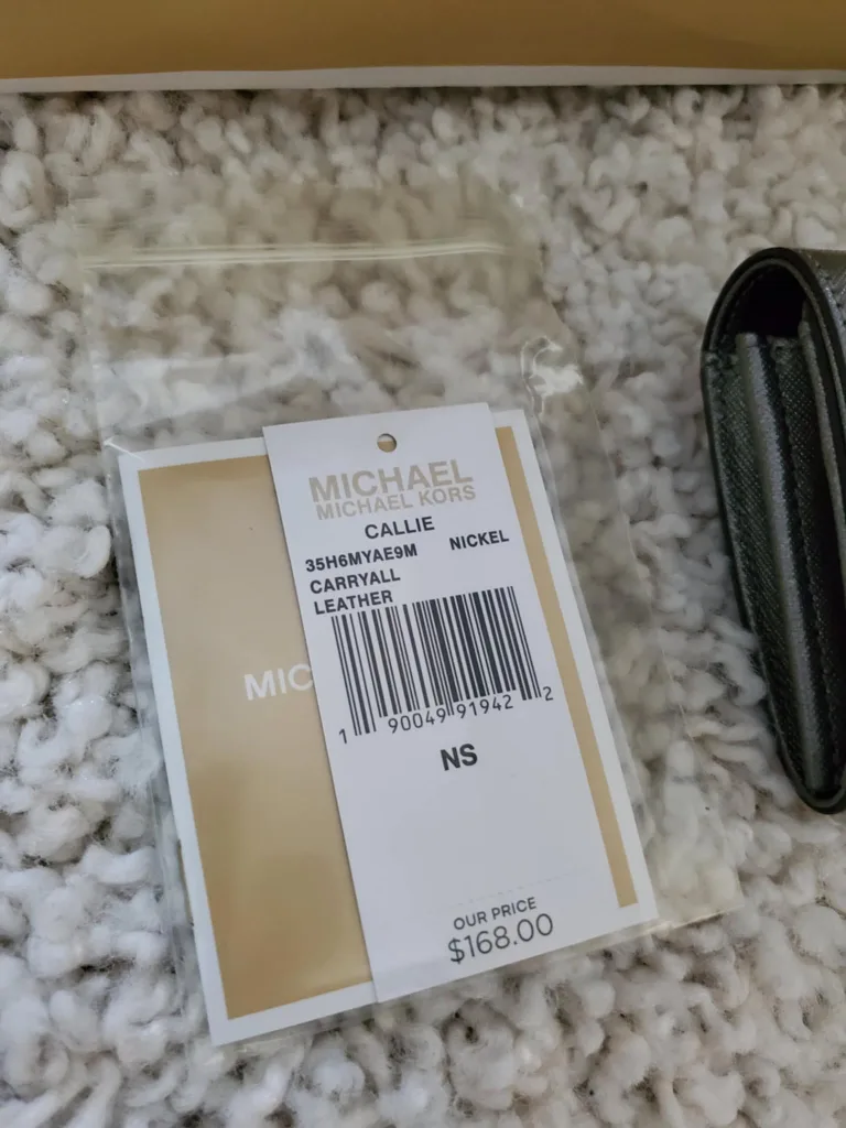 New Michael Kors Callie Carryall Leather Wallet - Nickel image indicator(5)