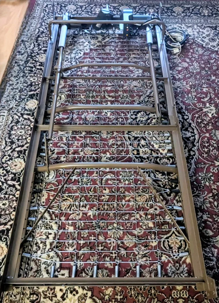 Invacare Heavy Duty Electric Hospital bed & extras EUC image indicator(3)