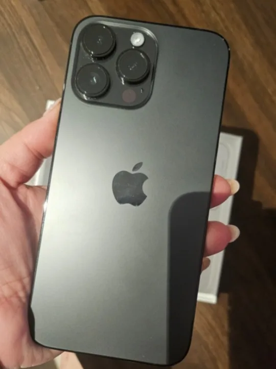 Like New iPhone 14 Pro Max - Space Black - 128GB image indicator(3)