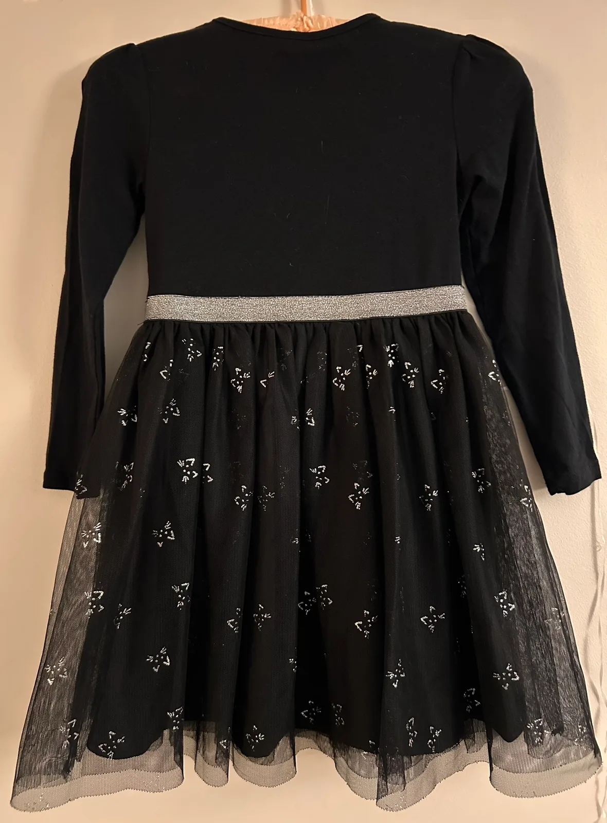 Beautiful quality dress with sequins 7-9years(120-130cm) image indicator(3)