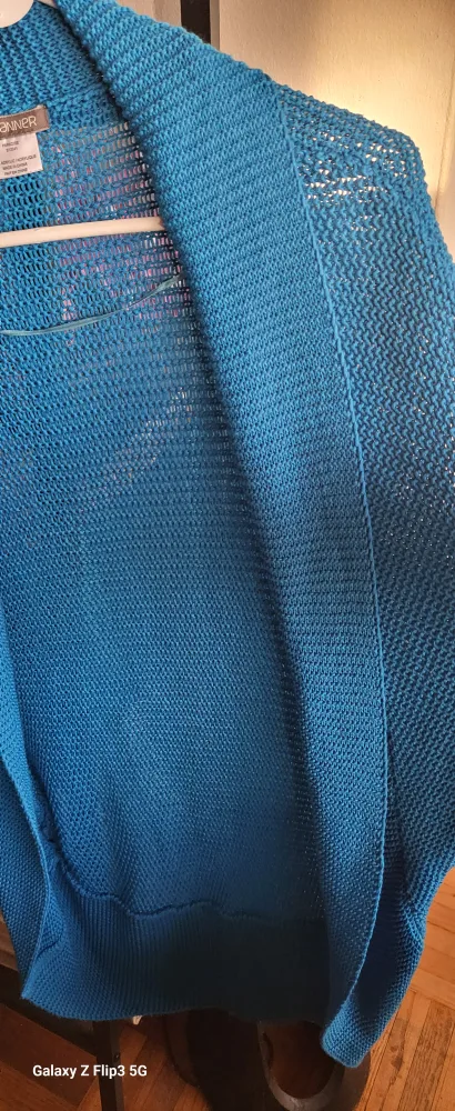 🧡 3 women's tops in XL and Large image indicator(8)