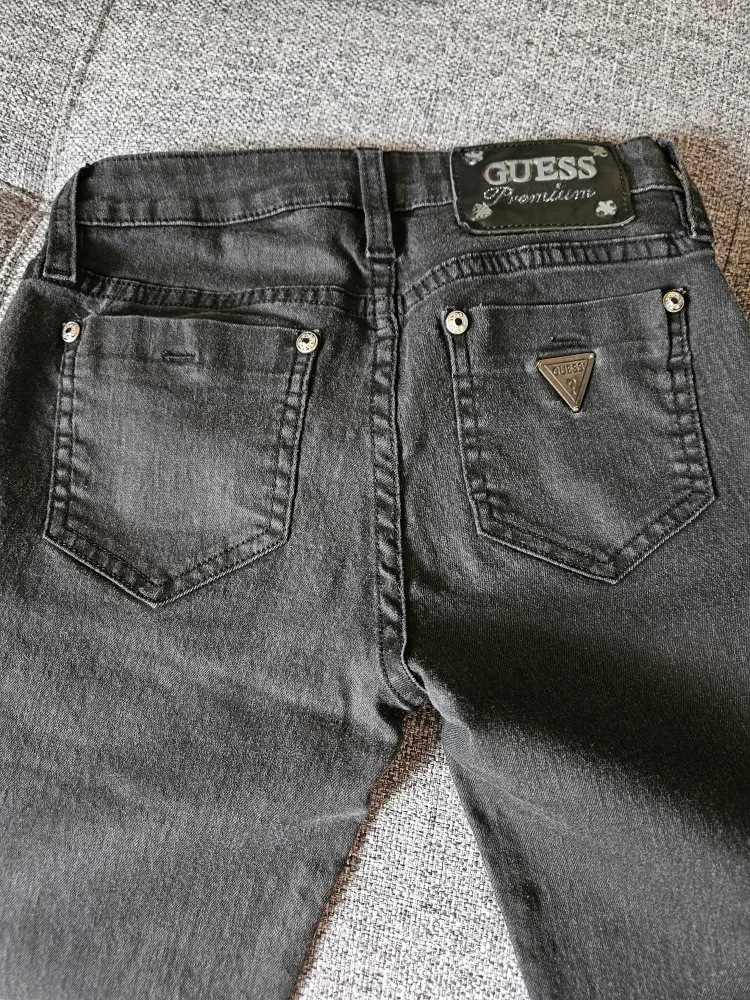 Guess Premium Black Skinny Jeans image indicator(3)