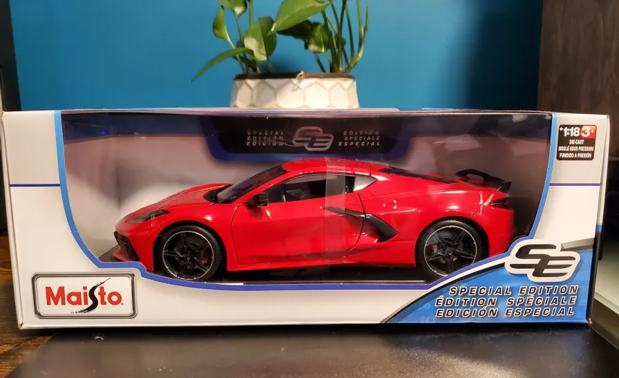 Maisto 2020 Chevrolet Corvette Stingray Coupe (Red) - Sealed image indicator(2)