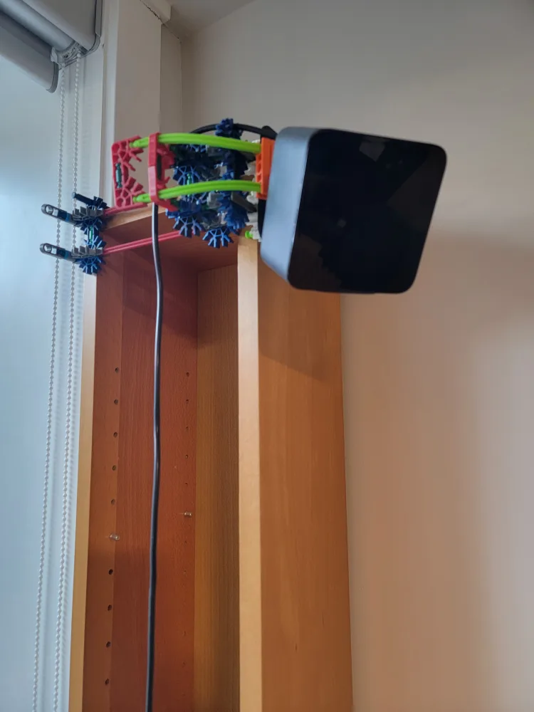 HTC Vive Virtual Reality Headset with Accessories image indicator(3)