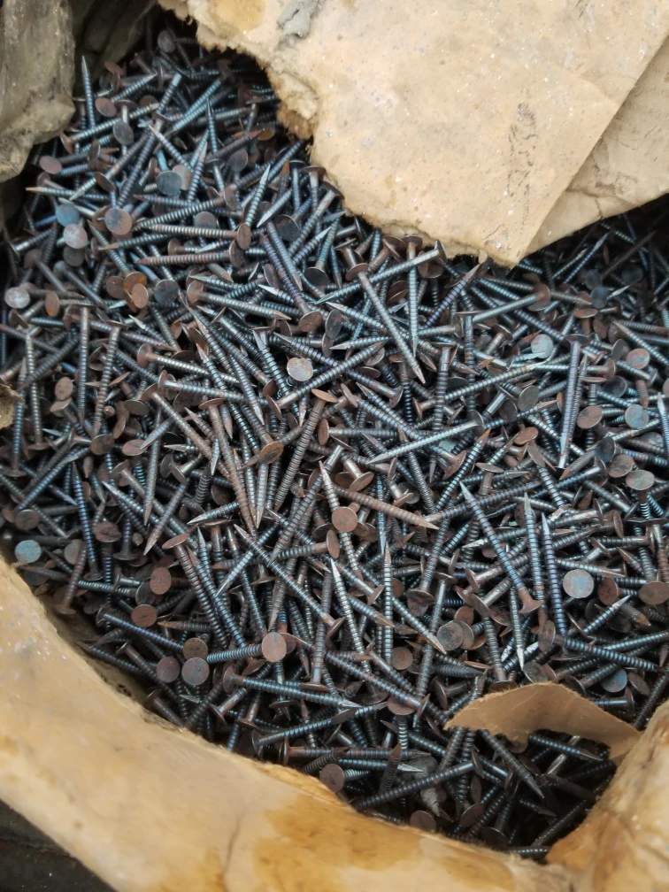 Two half boxes of nails. 1 1/2 and 2 1/2 galvanized nails - photo 4