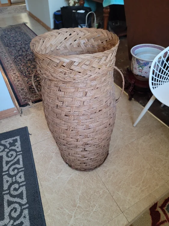 vintage Large hand Woven Basket with Handles image indicator(2)