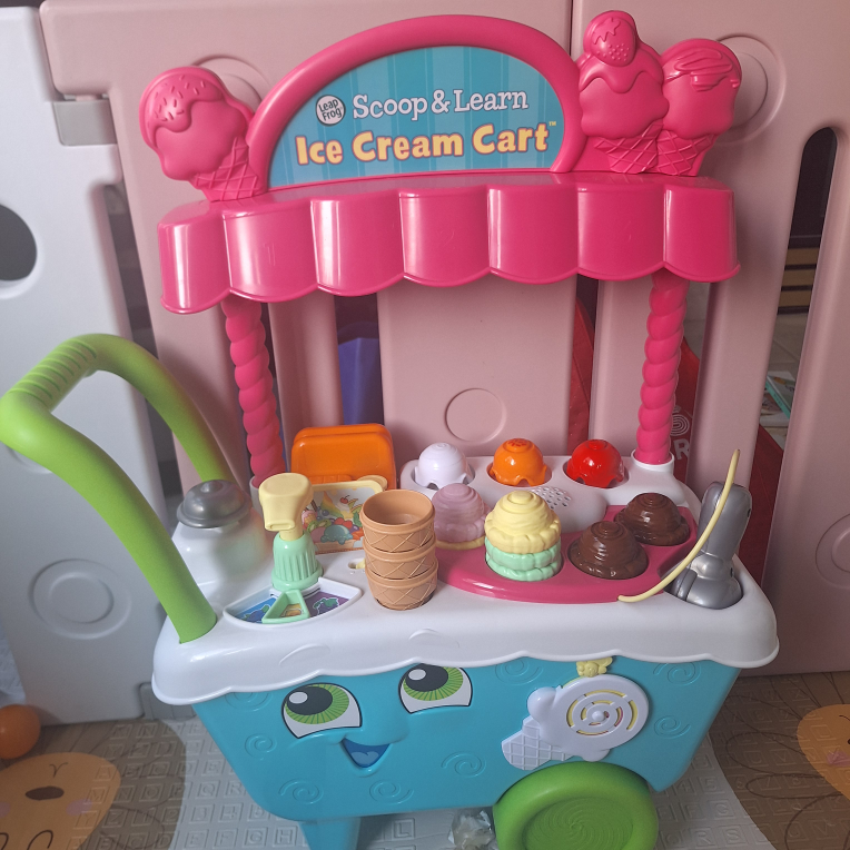 ice cream cart