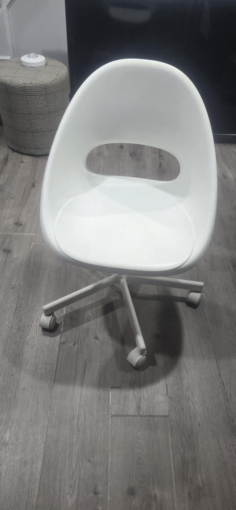 White Swivel Office Chair
