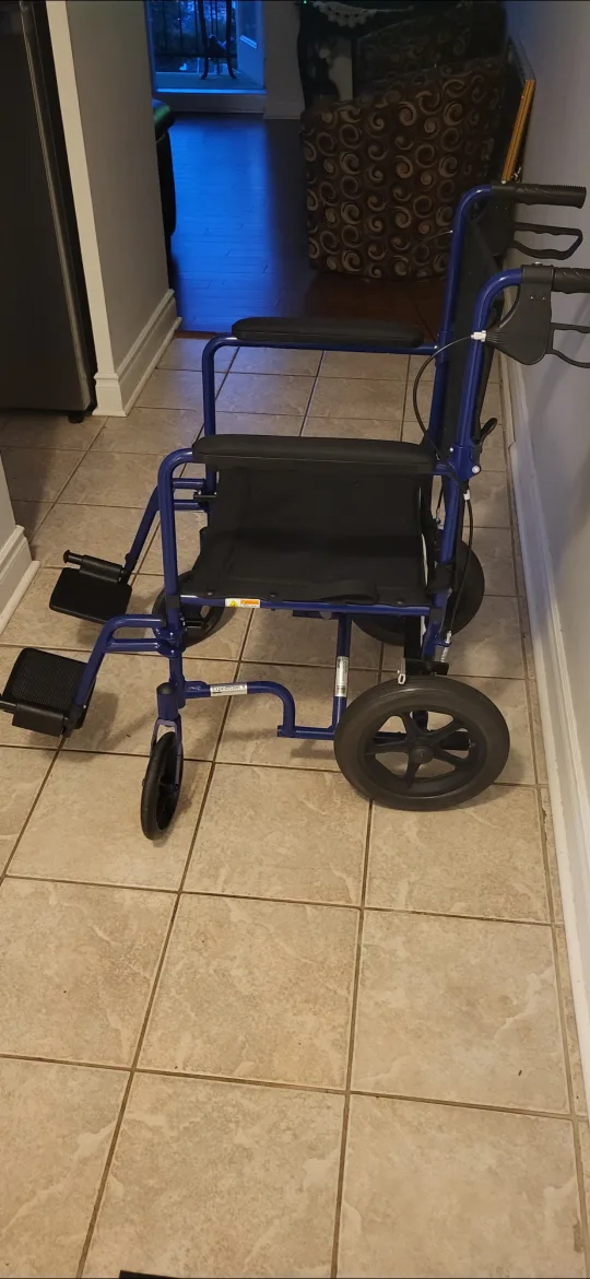 Lightweight Transport Wheelchair - Blue image indicator(2)