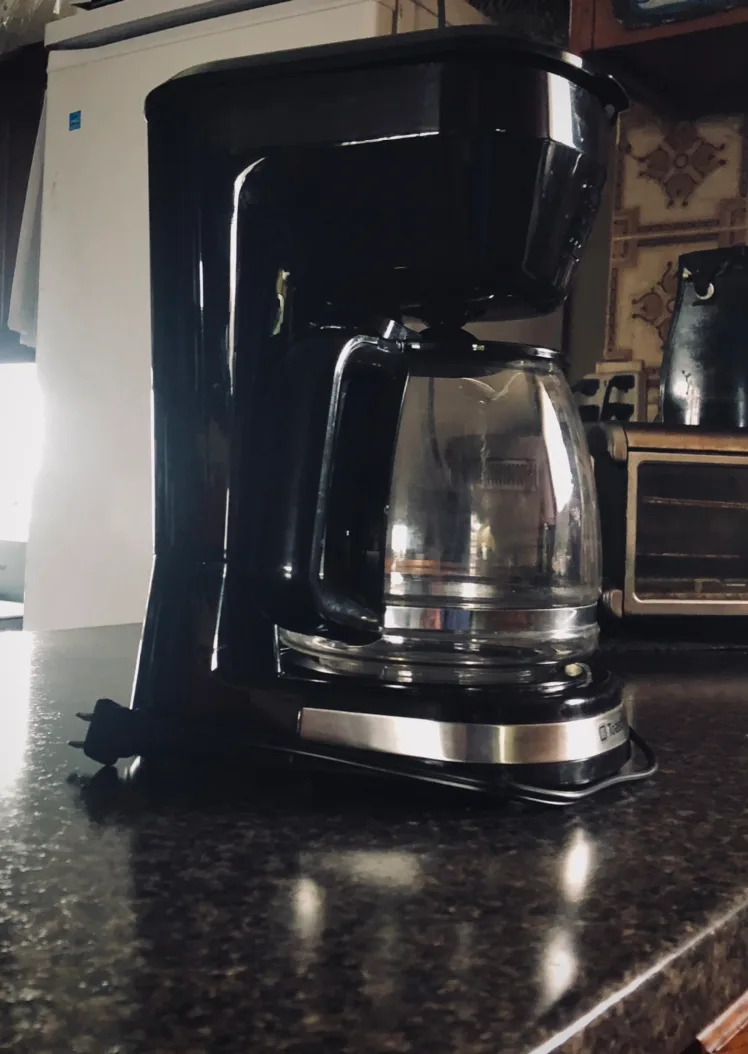 12 cup  Coffee maker by Toastmaster image indicator(3)