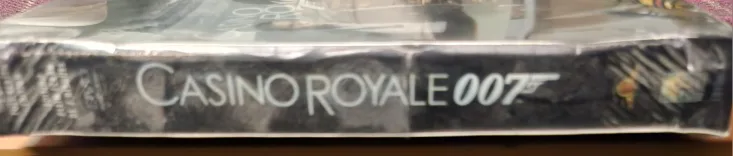 Casino Royale 007 - 2-Disc Limited Edition DVD with Poker Set image indicator(4)