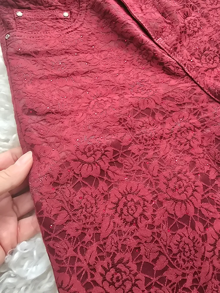 Burgundy pants image indicator(5)