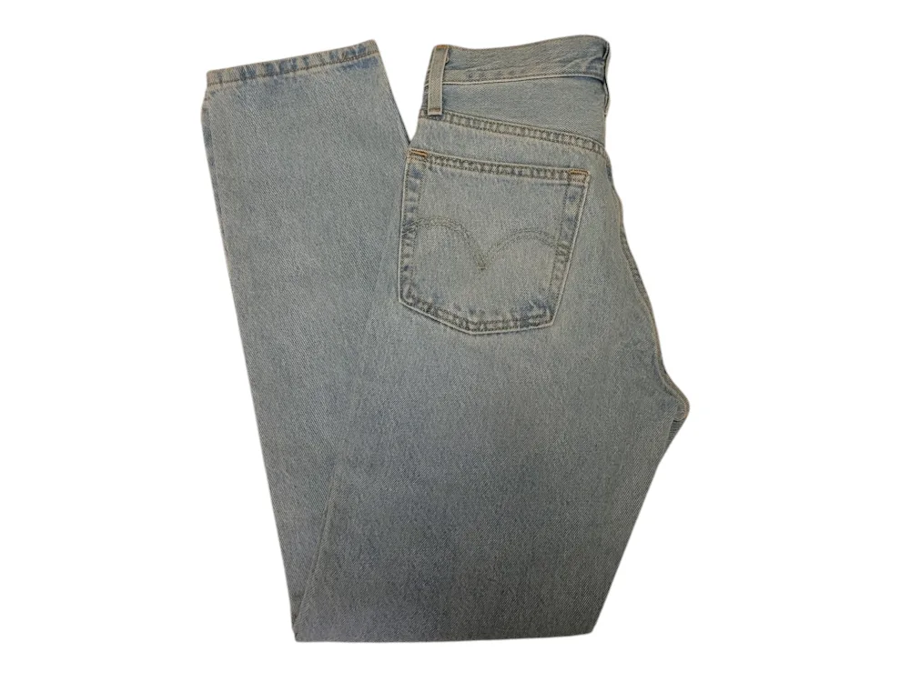 Levi's womens 501 Original Fit Jeans, size 25 × 30 image indicator(4)