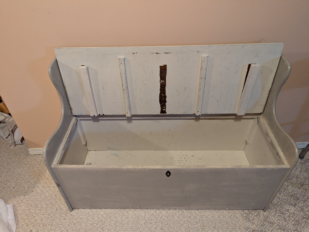 Vintage Wooden Storage Bench with Lift-Up Seat - photo 2
