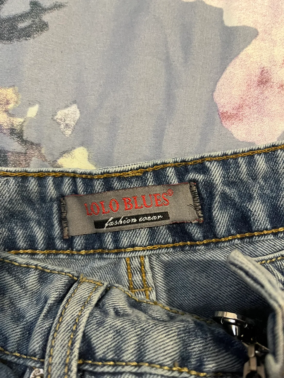 Lolo blues Jean flowers size 26 image indicator(5)