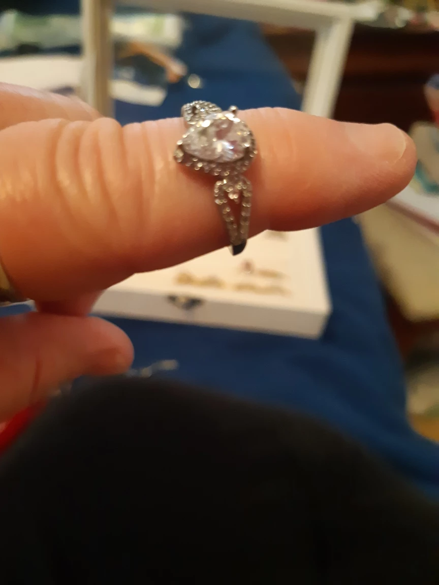 Elegant Pear-Shaped CZ Ring - photo 2