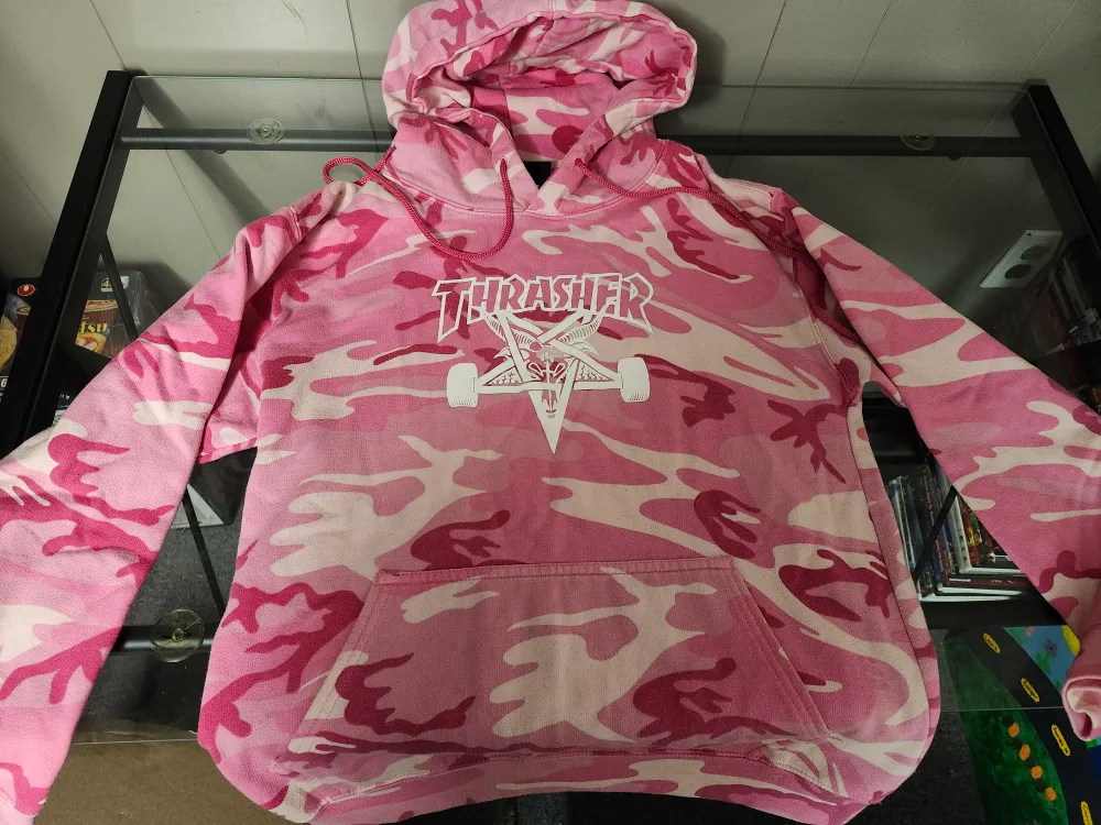 Authentic Pink Thrasher Camo Hoodie Size Small image indicator(7)