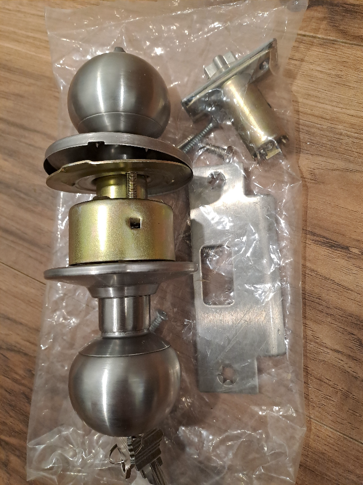Main Door Knob Set with Keys