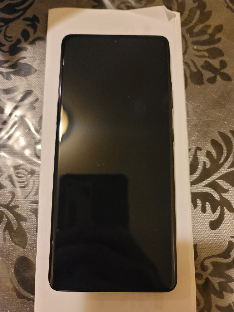 Samsung Galaxy S21 Ultra Phone Bundle And Galaxy Watch4 40mm