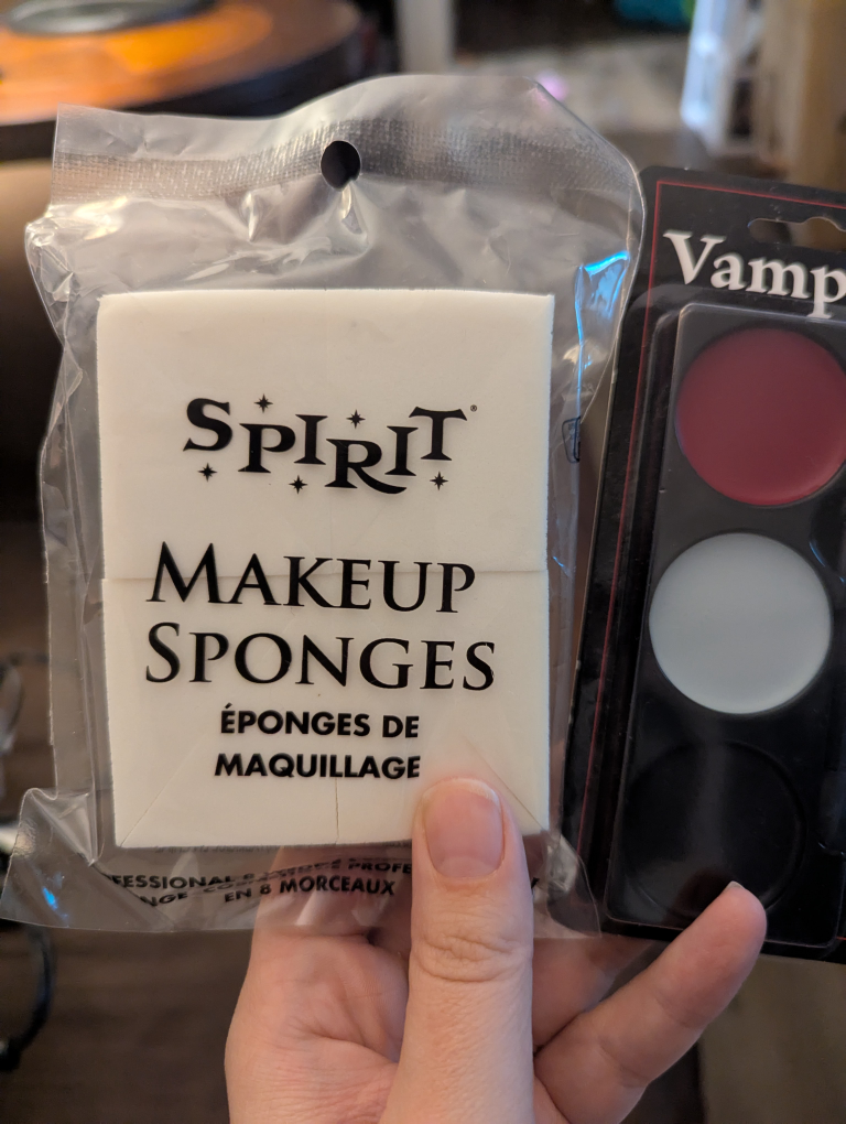 Spirit Makeup Sponges & Mehron Vampire Makeup Palette - photo 3